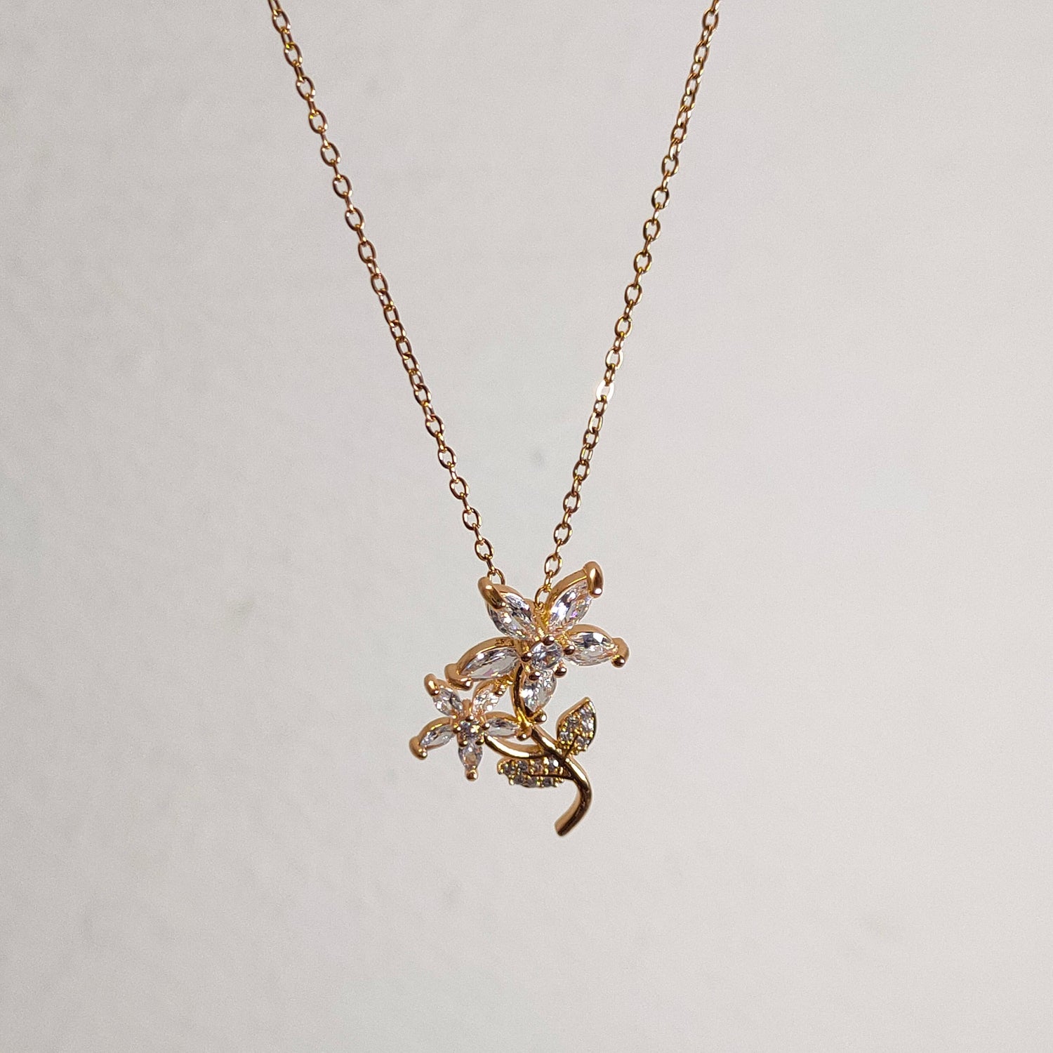 Floral Pendant Necklace